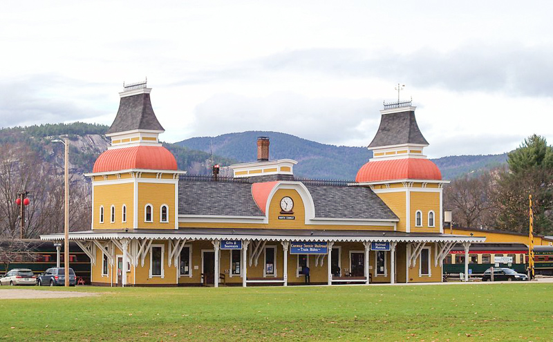 The lovingly preserved train depot in North Conway