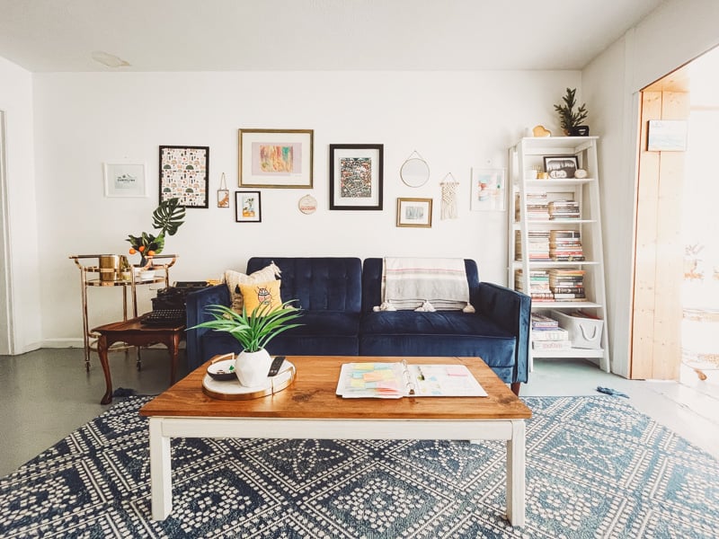 Couch surfing is a good bucket list thing