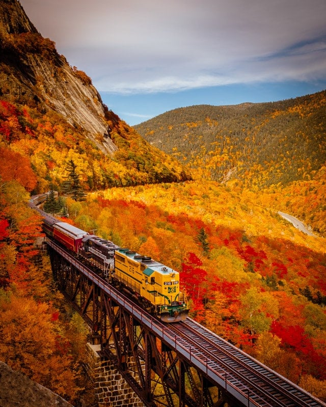 A train in the railroad in The White Mountains 