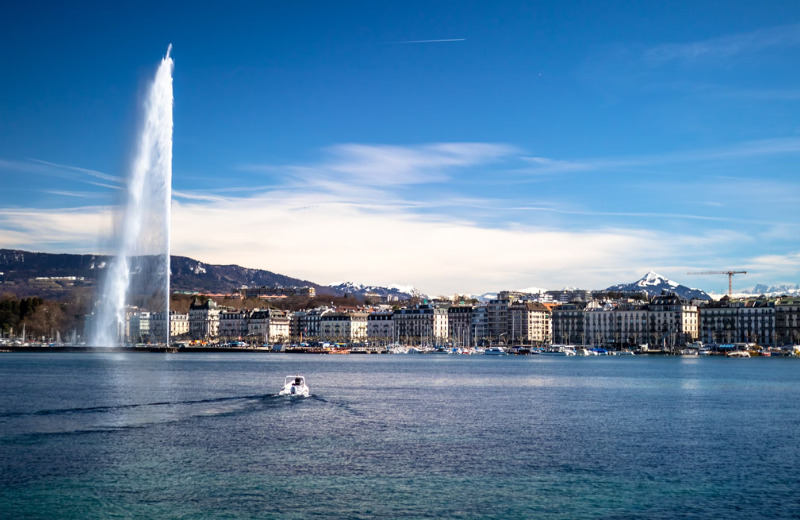 Discover Geneva’s polished cityscape nestled between Lake Geneva’s shores and the majestic Alps.
