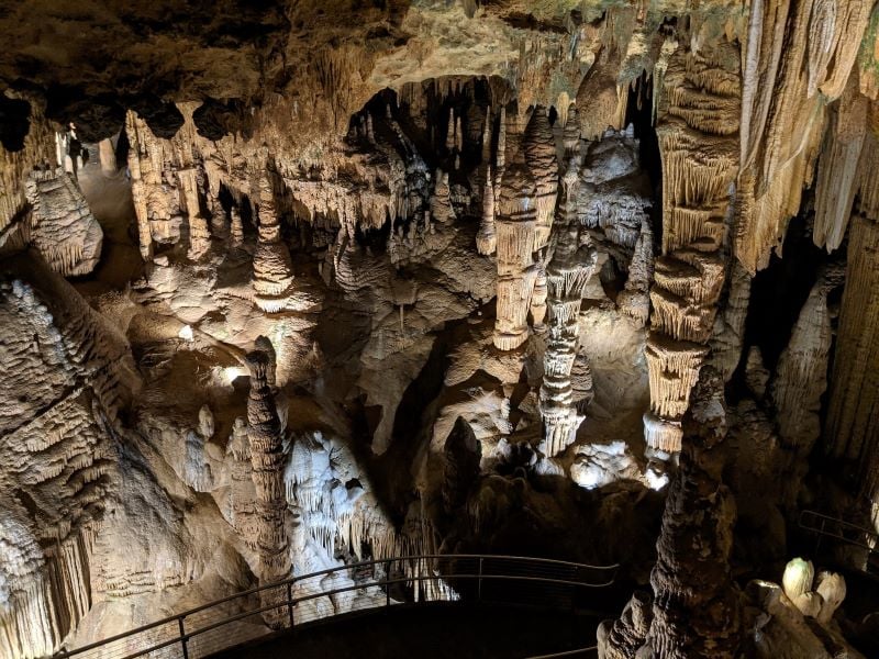 Stunning underground formations inside Luray Caverns