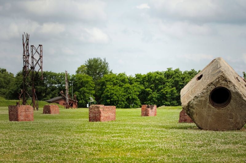 Discover the timeless charm of Mount Vernon - where history comes alive in every cobblestone