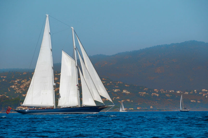Sail along Matanzas Bay, where the skilled and knowledgeable crew shares tales of pirates and explorers from the area's rich history.