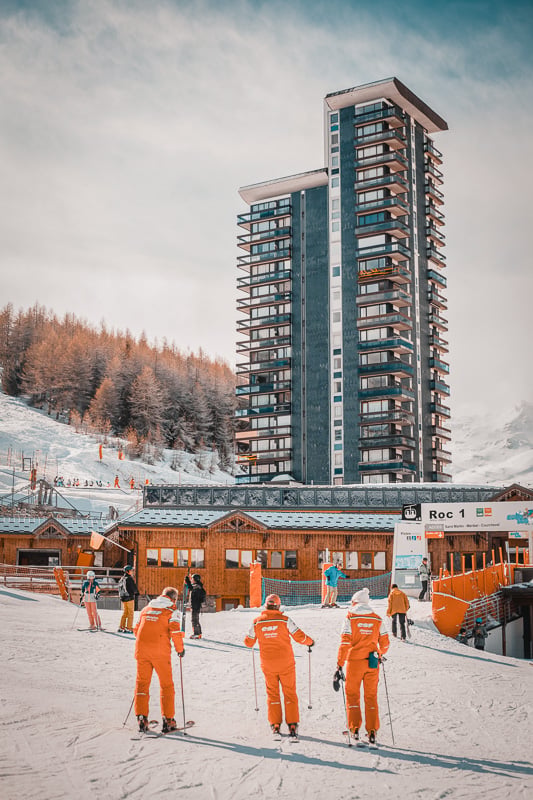 Being a seasonal ski instructor is a great way to save money to travel.