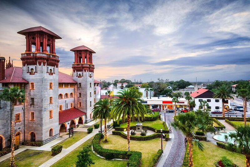 Historic District showcases cobblestone streets, centuries-old buildings, and living history museums that evoke the city's rich past.
