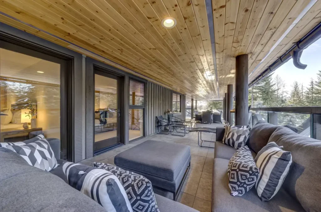 Outdoor lounge area